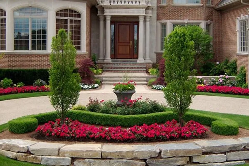 The Best 8 Landscaping Plants for Front of House