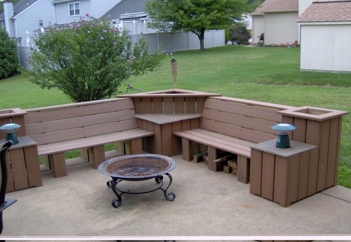 Decking ideas - Benches, Decks and DIY pergola, DIY garden furniture, DIY pallet furniture outdoor, Outdoor corner bench